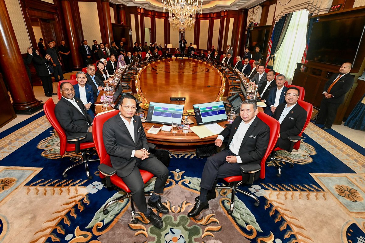 Anwar Ibrahim tweet media