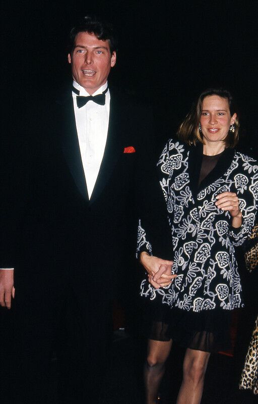 Masquerade2376's tweet photo. Christopher Reeve (always Superman) and wife Dana Reeve, in happier times. Chris died at 52 years old in 2004 and Dana after looking after Chris tirelessly for 9 years, after he became quadriplegic in 1995, died at 44 years old in 2006. https://t.co/AhlYCXiUwd