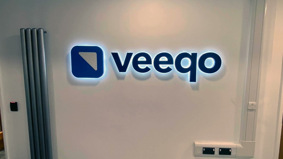 MorgansConsult's tweet image. Jazzing up the @veeqo Swansea office with some punchy graphics, empowering words and illuminated logos! 

#brandimplementation #signage #signs #businesssigns #businesssignage #cardiff #wales #walessigns #officeinteriors #officerefurb #wallgraphics #wallpaper #illuminatedsign