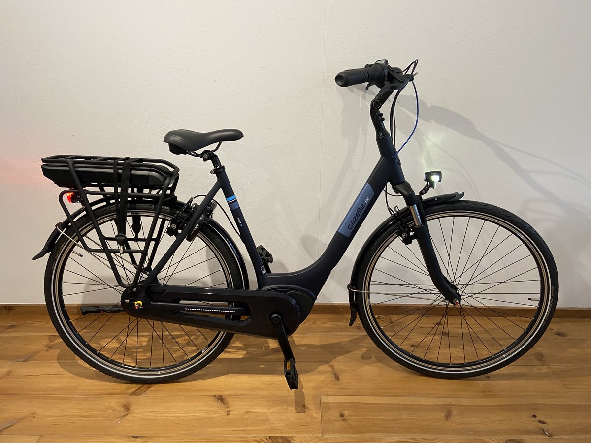 Een nieuwe #gazelle e-bike. Uit voorraad leverbaar met 24 maanden garantie. Framemaat 53, accupakket 400Wh! #actievandeweek € 1.849,- De goedkoopste van Nederland #ebikes #grave