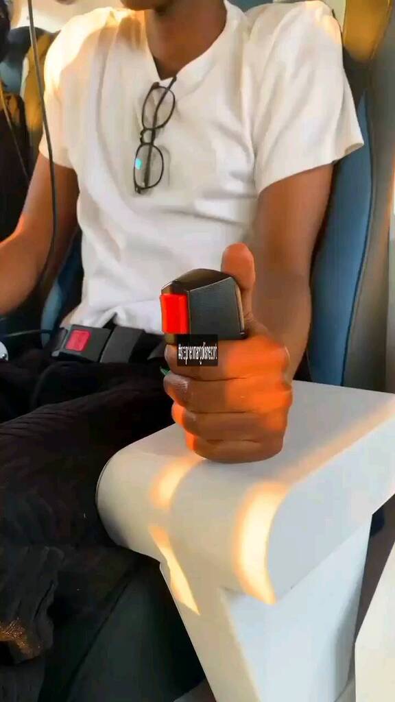 WhenInZim's tweet image. The pressure was getting worser for daddy coke 🤣 virtual reality fun for the family at Stephen Margolis Resort in Waterfalls 
.
.
 🎥 @stephenmargolisresort
.
.
📍 Harare
.
.
#WhenInZim