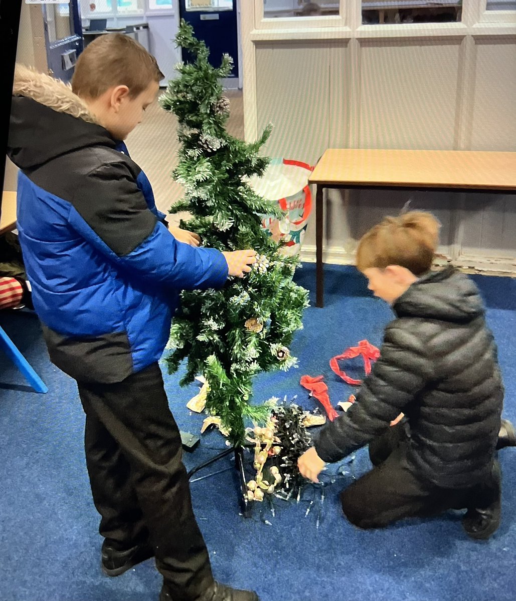 Mrs Richardson tweet media