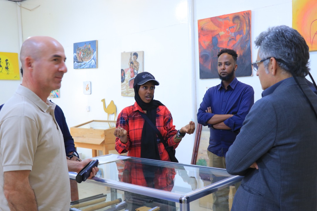 hibf's tweet photo. Today we welcomed the Turkish Ambassador Aykut Kumbaroğlu to @HargeysaCC  where our team gave the visiting delegation a tour of the Centre's work. The Ambassador was accompanied by the Turkish Consul General in Somaliland Mr. Harun Arslan. https://t.co/lwZLacm5KM