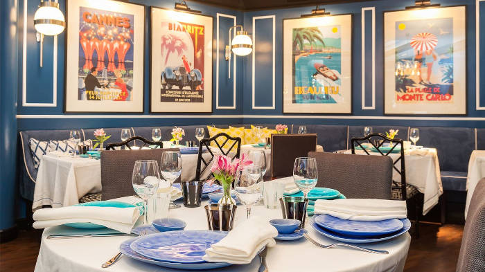 BistroPlace's tweet photo. El restaurante Beker 6 abre su cocina a los gustos exclusivos y singulares de sus clientes
• Elegido “Restaurante del Año”, cocina productos en exclusiva en su carta tradicional con aires de fusión armenia • Unas posibilidades que nadie ofrece en Madrid

https://t.co/h3jhavTLde https://t.co/saIWCAuFnj