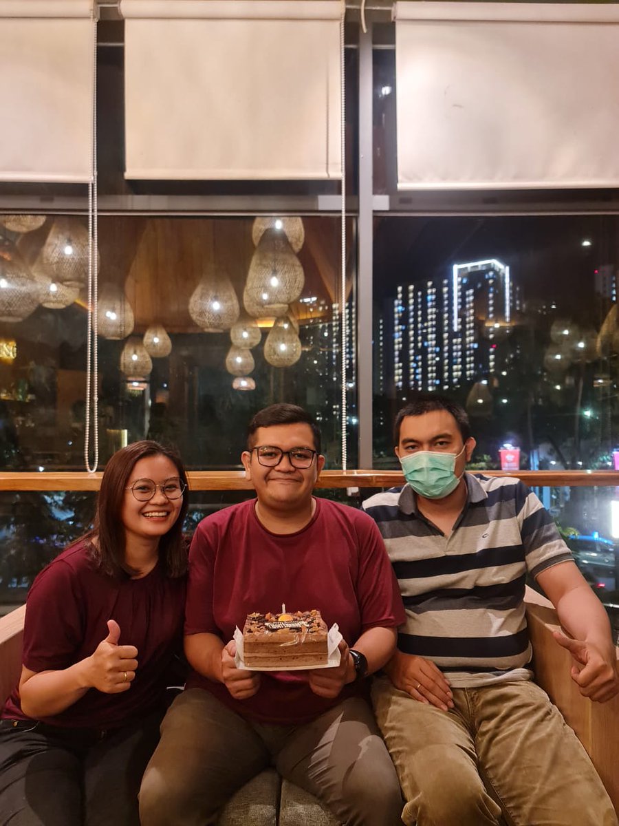 YanDonny's tweet photo. @hrdbacot Wow pas bgt ni baru ultah, ditahan tahan gak share supaya gak ada yg tiba² ngucapin (udh tua jg ternyata), cape balesnya 1 per 1 hehehe.
Nah kalo share di sini bisa kali ya.
Hahaiii
Siapa tau pizza nya udh otewe
Tinggal nunggu nyampe https://t.co/AiokniTWHd