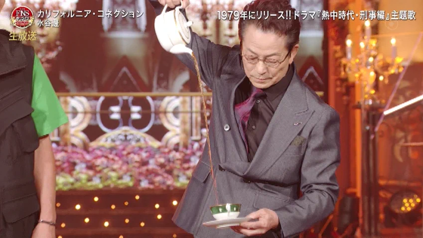 ＦＮＳ歌謡祭でアレを披露する水谷豊さん。それは他局やし相棒のやつｗ