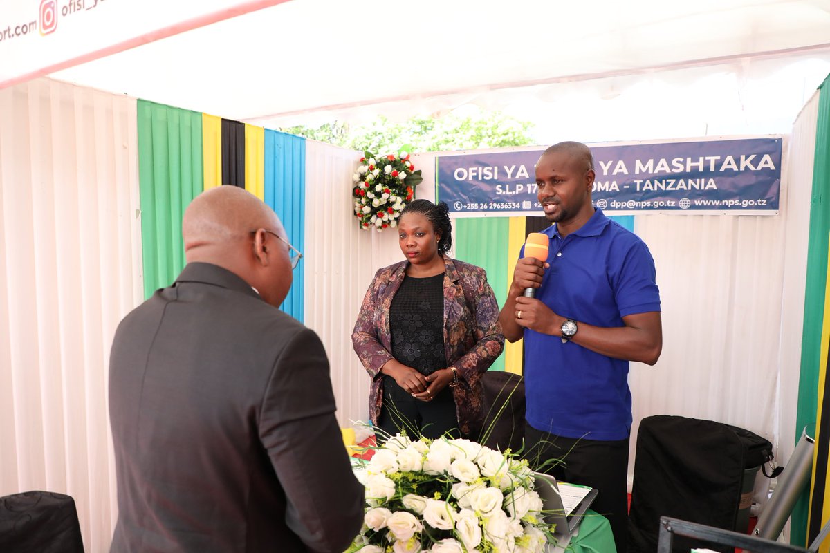 OMashtaka's tweet photo. Waziri wa Katiba na Sheria Mhe. Dkt. Damas Ndumbaro  ameshiriki kwenye ufunguzi wa Wiki ya Maadhimisho ya Siku za Maadili na Haki za Binadamu Kitaifa yanayofanyika katika  viwanja vya Nyerere Square Jijini Dodoma kuanzia tarehe 6 hadi 10 Desemba, 2022. https://t.co/SCQPGT8q7z