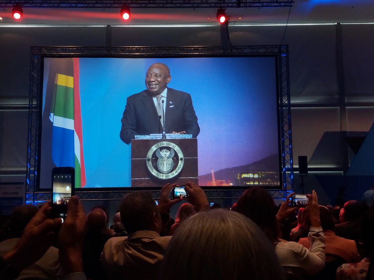 madiagnediallo's tweet photo. En tant que délégué invité du #Forum #Mondial pour les #Sciences #wsf 2022 à #Cape Town, je pointe nécessité que toute politique publique tienne en compte #Justice #Sociale pour bien-être social équilibré dans le monde. #kebetu #isc #ingsa #frq #unesco #south_africa #code_africa https://t.co/KL6Mrl8Pvu