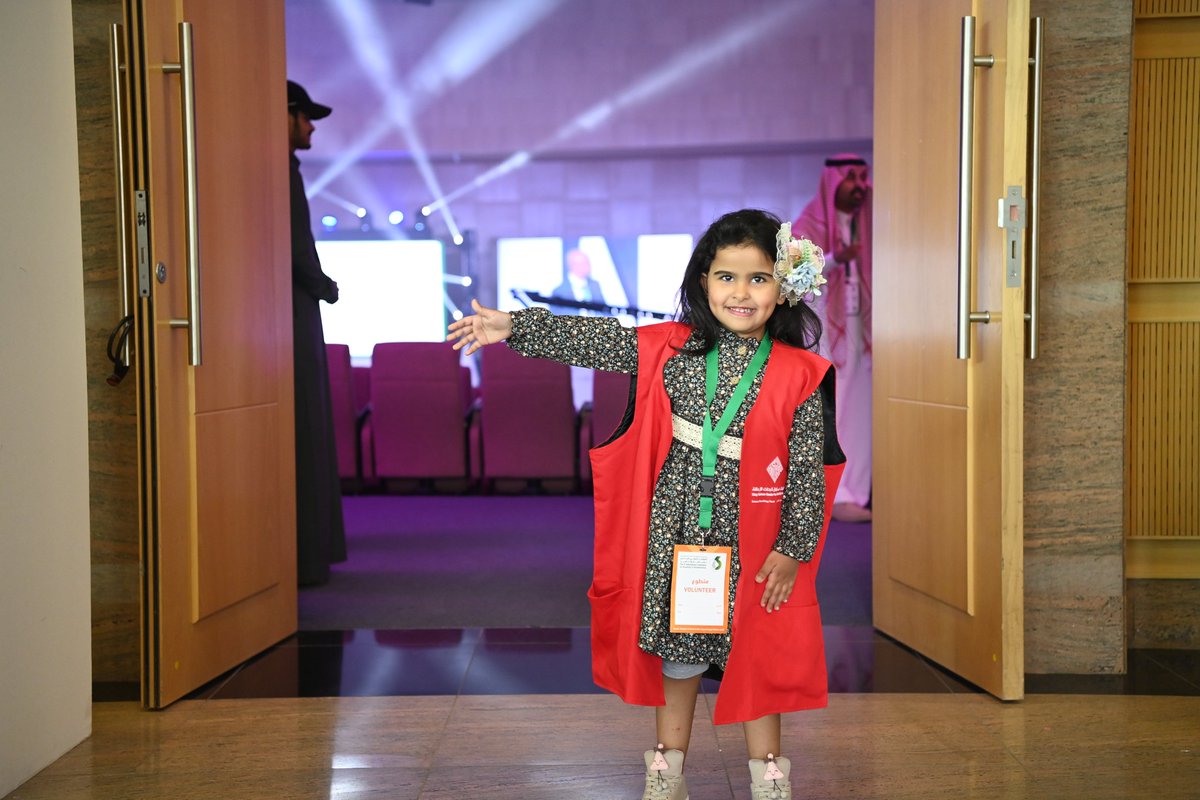 ICDR_SA's tweet photo. الطفلة " لدن" أصغر متطوعة في المؤتمر الدولي السادس للإعاقة والتأهيل.

#المؤتمر_الدولي_السادس_للإعاقة_والتأهيل 
#جرأة_نحو_المستقبل https://t.co/acqw53tWnR