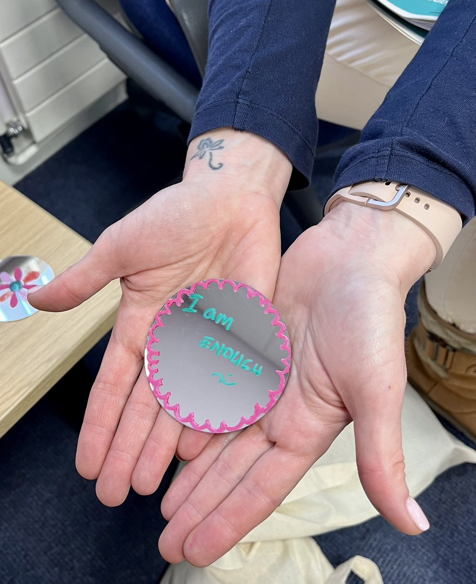 Uma Bartlett tweet media