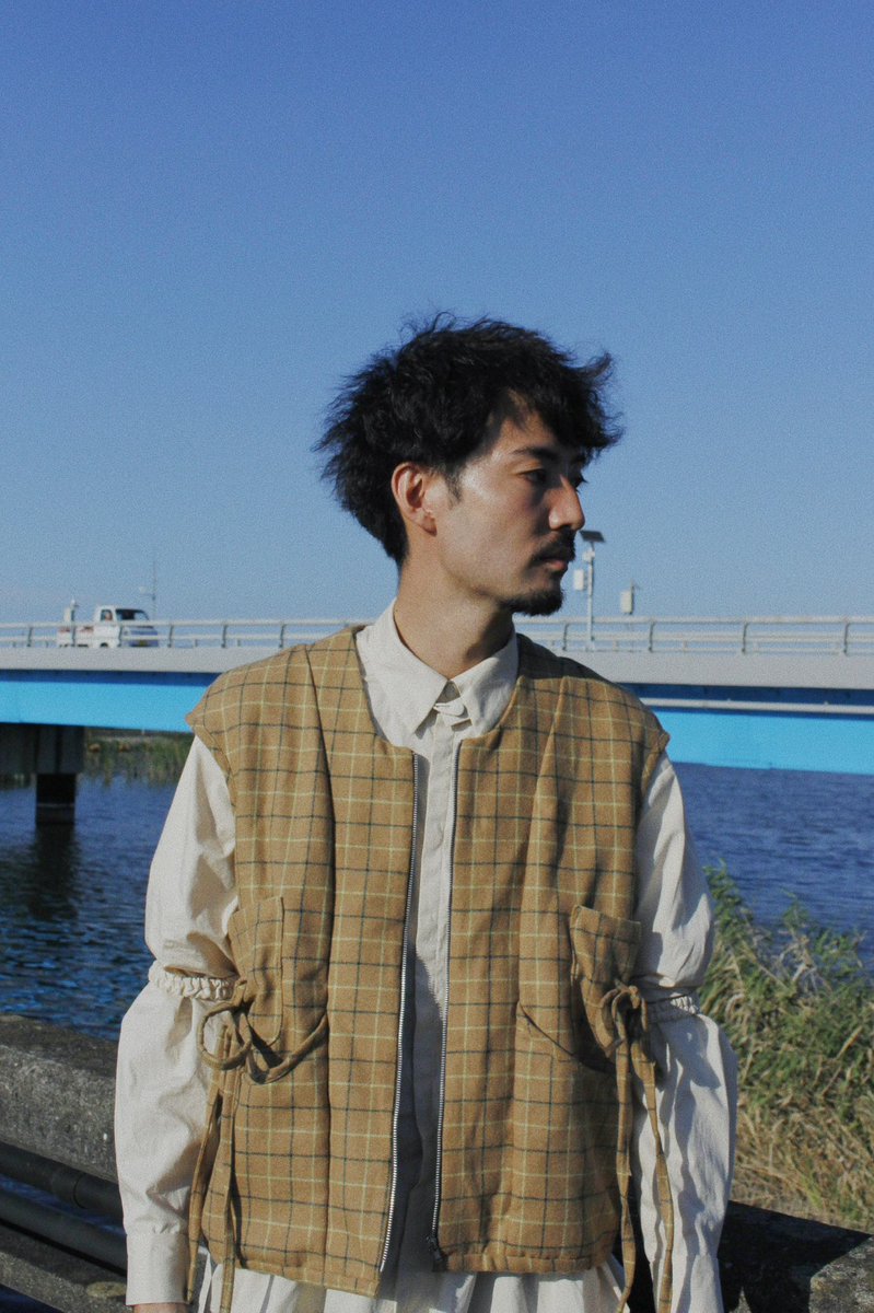 umujp_'s tweet photo. 昨日放送の #沼にハマってきいてみた にて、umuのフレアシャツ／チェックベスト／レーヨン＆キュプラパンツをラランドのサーヤさんにご着用いただきました。スタイリングは西村茜音さんです。

現在NHKプラスで見逃し配信中とのこと🍥ぜひご覧ください。
https://t.co/QzmKtqWWvK
#ラランド #サーヤ https://t.co/dV1PcjaIps