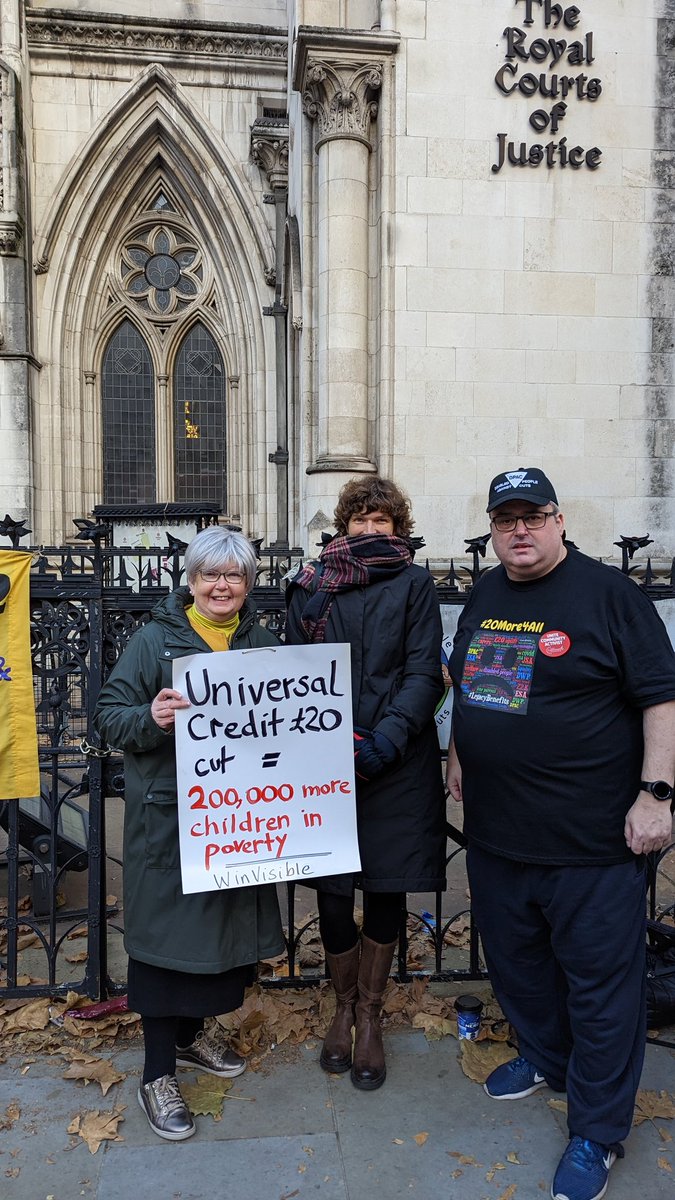 BenClaimant's tweet photo. A lot of support and solidarity outside RCJ this morning from charities, campaigners, MPs and trade unionists. It really means a lot to us claimants on legacy benefits. #20MoreForAll #MillionsMissingOut https://t.co/uB4AmOPEKf