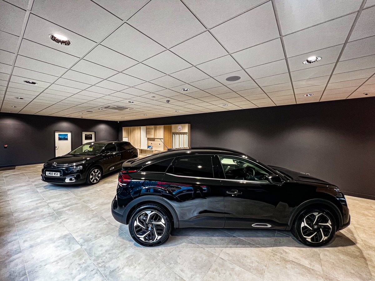 CitroenPtbrgh's tweet photo. Old meets New!
Explore the side-by-side view of our older Citroën C4 Cactus model next to our New Citroën C4. The slightly larger exterior dimensions and a sloping coupe-roofline combine to create a striking new exterior design. 
Visit our showroom to see for yourself! https://t.co/Kv6m2RxUuG
