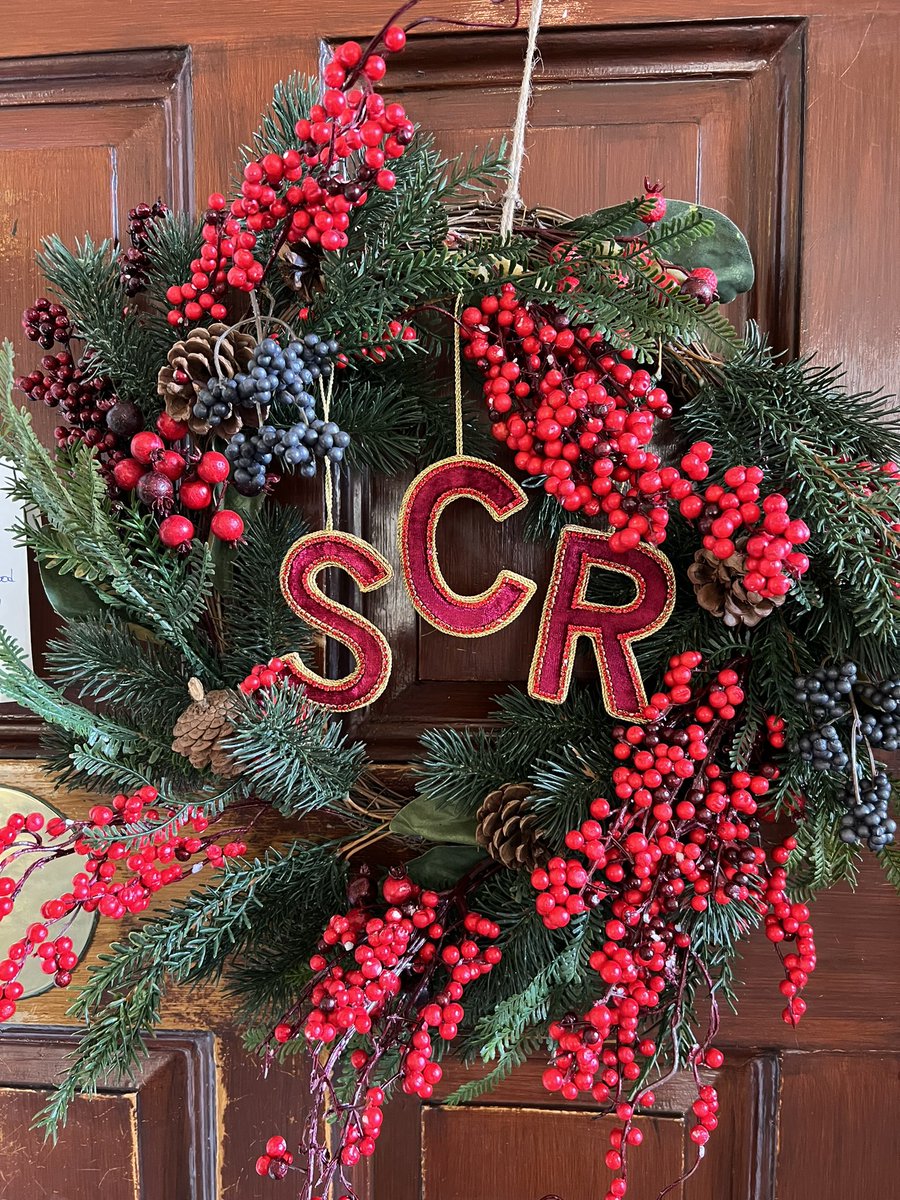 sineadmacbride's tweet image. It’s beginning to look a lot like Christmas 🎵🎶 in the @CommonRoomTCD Well done to all who have gone to such great efforts to make the place look so festive 🎄