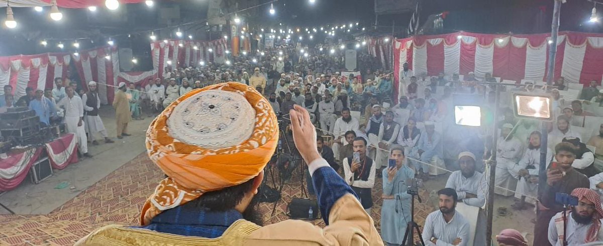 JUIمغربی ایجنڈے کاہرپلیٹ فارم پر مقابلہ کرے گی علامہ راشدمحمودسومرو
JUIسندھ کے سیکریٹری جنرل نے کہا ہےکہ عمران خان کیخلاف کوئی بیرونی سازش نہیں ہوئی تھی بلکہ جمعیت علمائے اسلام کے درویش کارکنان نے مولانا فضل الرحمٰن کی قیادت میں جہد مسلسل کرکے انہیں ایوان اقتدار سے نکال باہر کیا