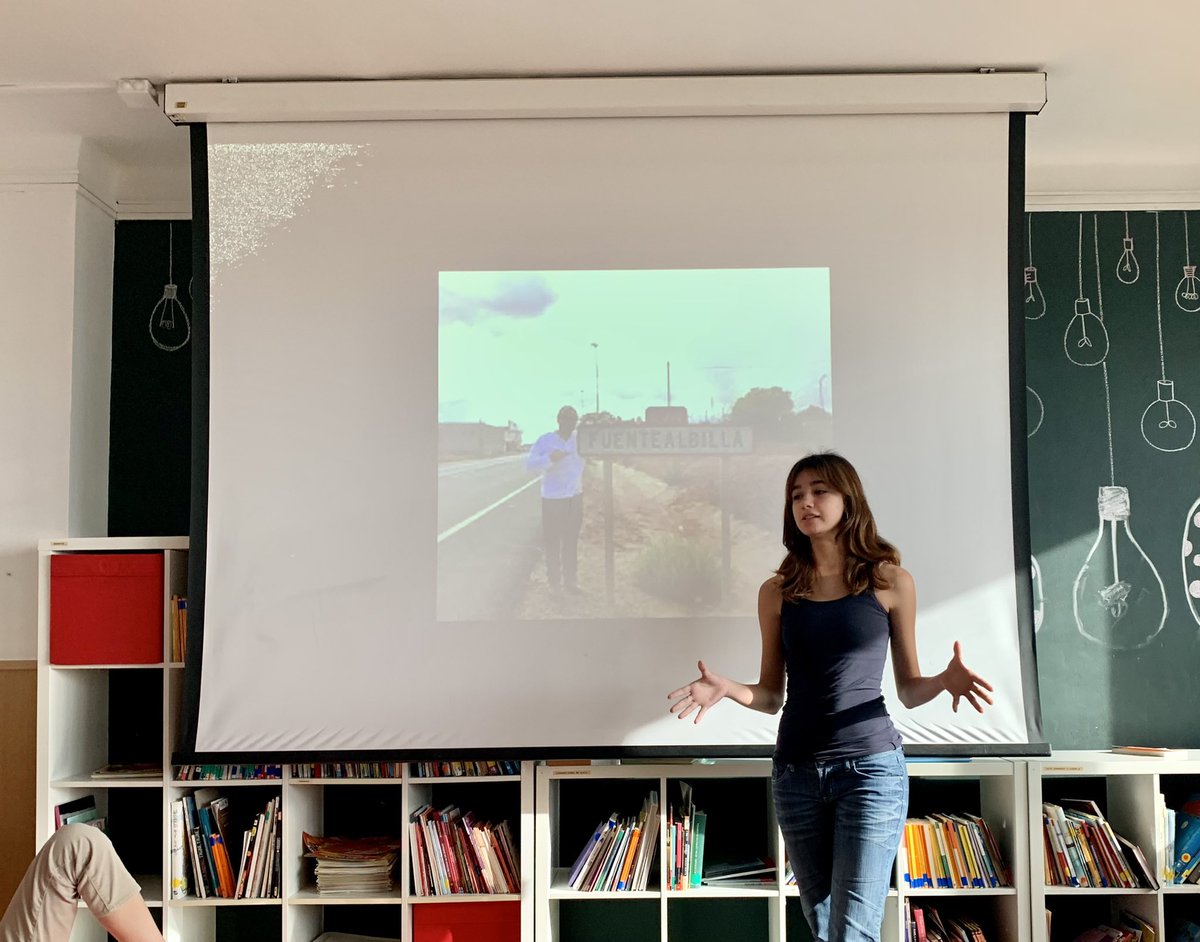 IntVirolai's tweet photo. #tededstudents @ESO2Virolai Barcelona presented their ideas for their Ted-Ed talks today. Looking forward to engaging with the global TED Student Community #TedTalk #ideasworthspreading #internationalEnglish with @5uzannedavis 🤔💭💡🗣🎙 https://t.co/D11yPVA8cT