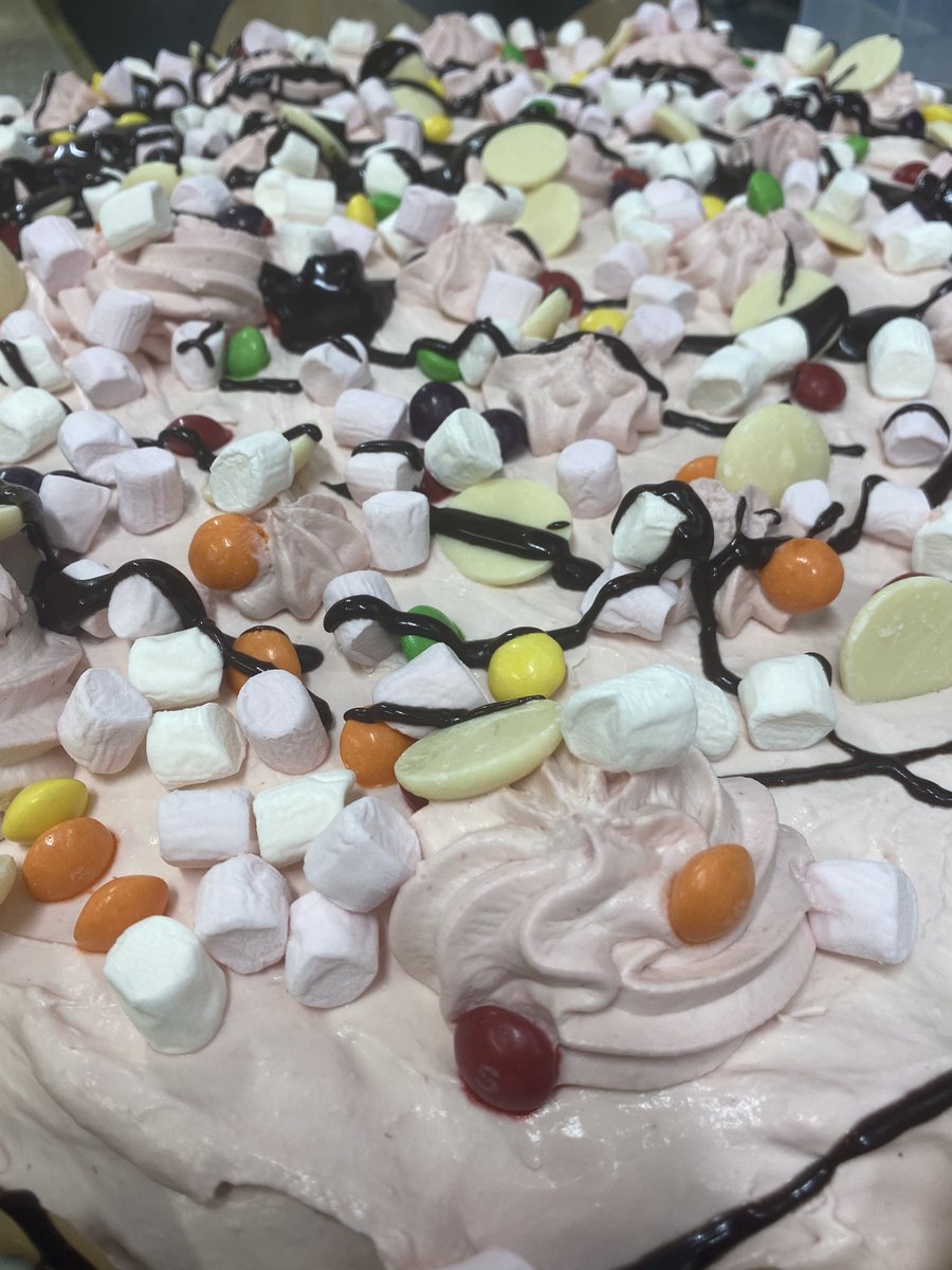 chef_ives's tweet photo. Willy (Dan) Wonka’s Cheesecake @HolyportCollege @Thomas_Franks_ https://t.co/oZDMpj1h6D