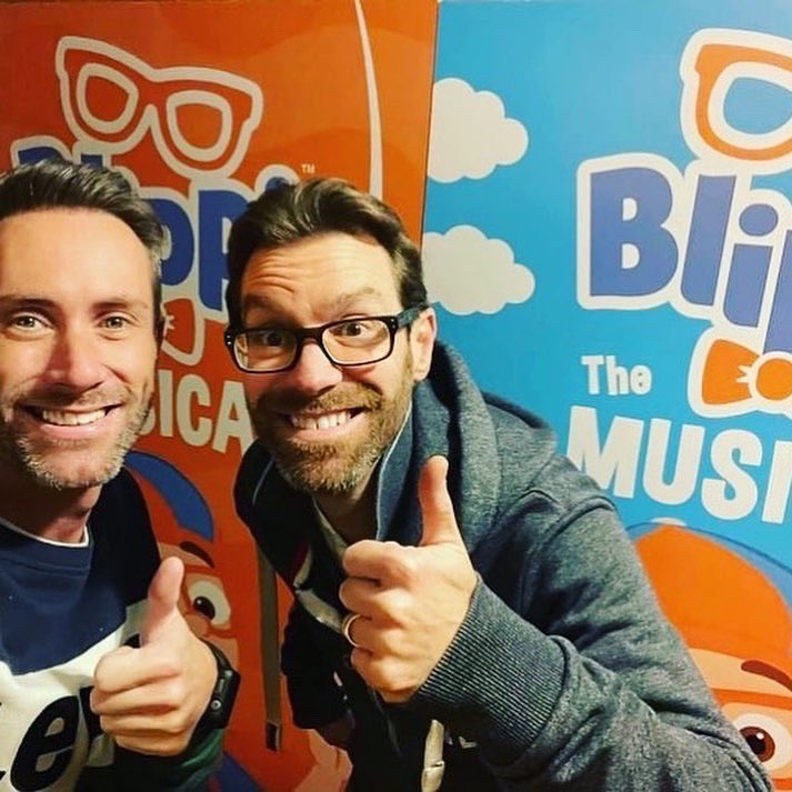 SimG_Director's tweet photo. Todays office!! Ready for todays opening performance of @BlippiOnTour at the Lyric Theatre. 👍🏻 Bravo cast &amp; team! 👏🏻 @CDMProds @Jamiecdixon @StephenMcGill82 @johnwebbcarter  @LauraJFuller @AndrewSimeonASL 👍🏻🤓 https://t.co/W0ty2XISOK