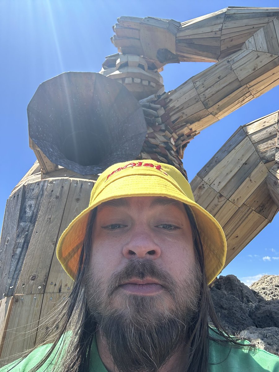 filthypirate's tweet photo. Today was a good day to have a hat!  Cheers @Thebuttsmarn https://t.co/bvMQ9x8ac6