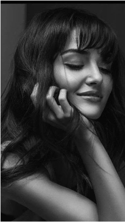 Il est des personnes qui par leur présence nous abreuvent de bonheur. Pour d’autres, c’est par leur absence.

Agréable journée.

Akila 🪶