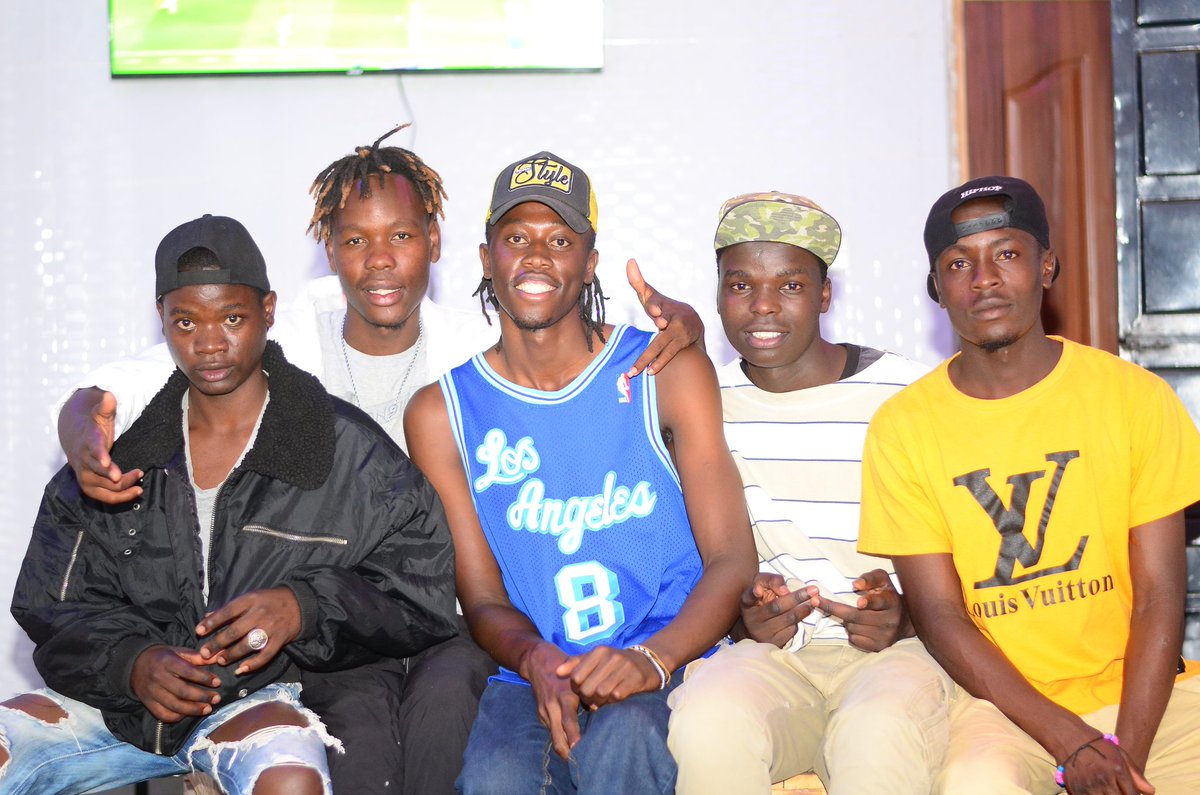 Thee Classic Geng tweet media