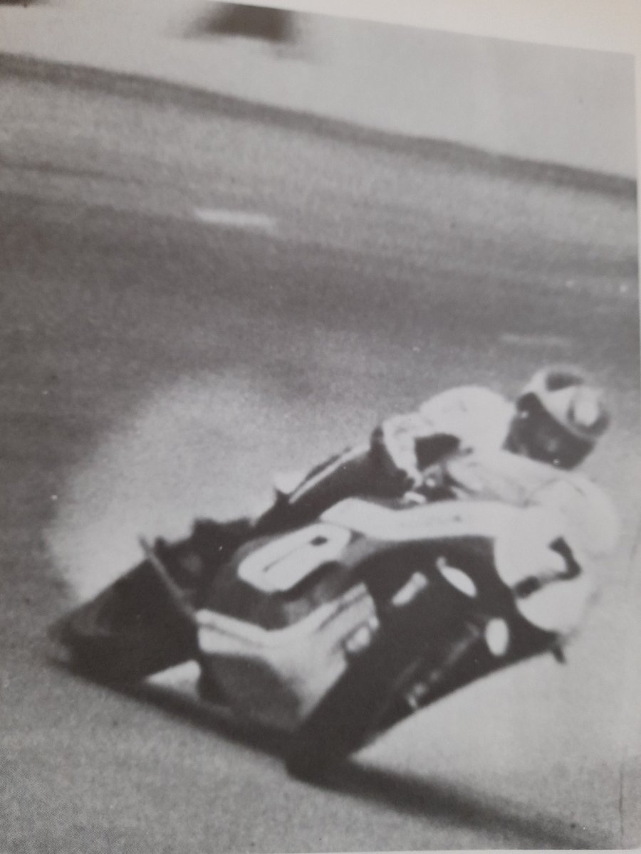 tbarker863's tweet photo. The Moment Barry Sheene back tyre Explodes at 178mph on Daytona banking https://t.co/3a2gZjC6Mb