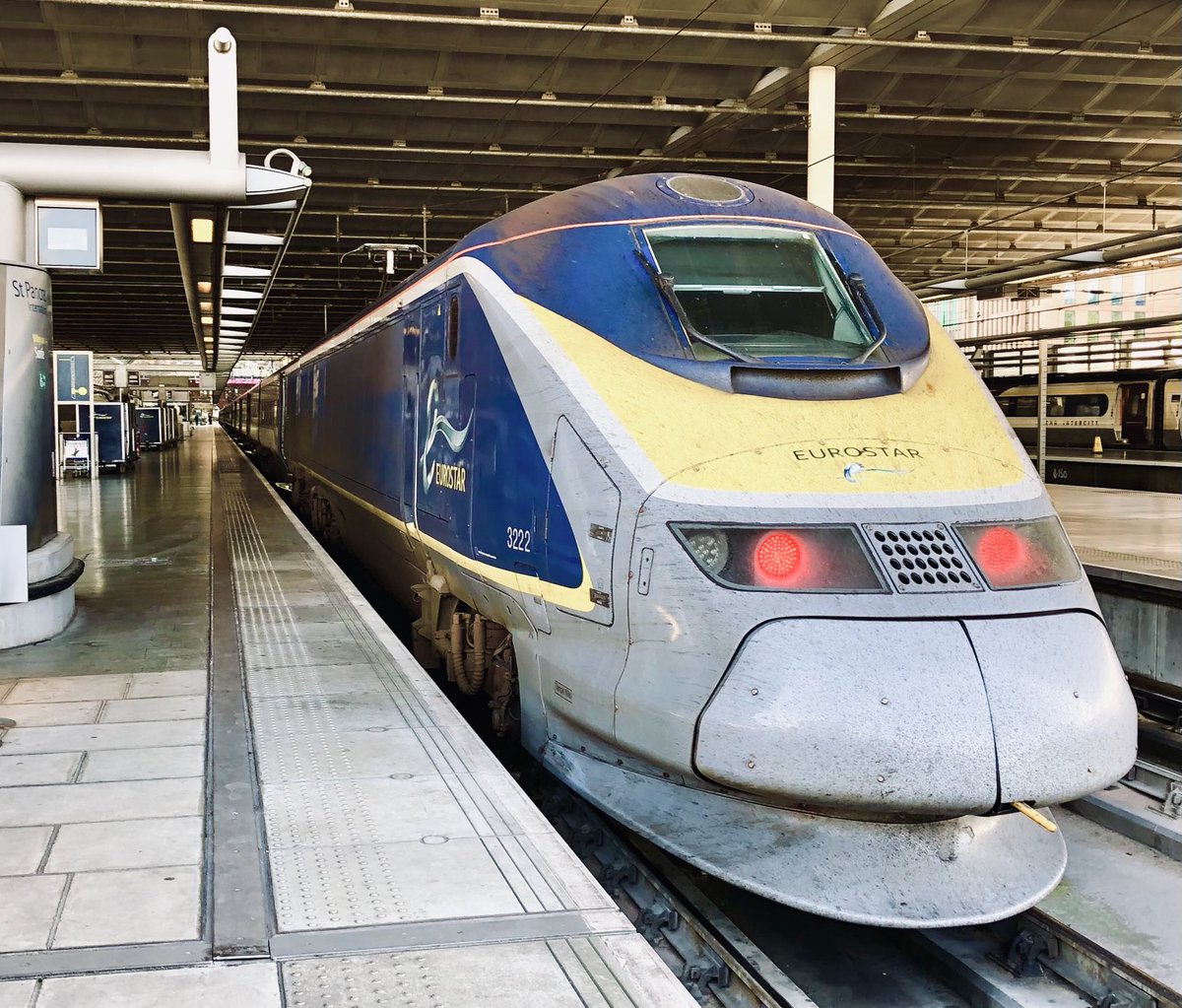 Celebrating #Internationalcivilaviationday by taking a train full of families off to Disney on their holidays without burning a drop of aviation fuel. Same holiday, 14x less carbon. #trainnotplane eurostar.com/rw-en/carbon-f…