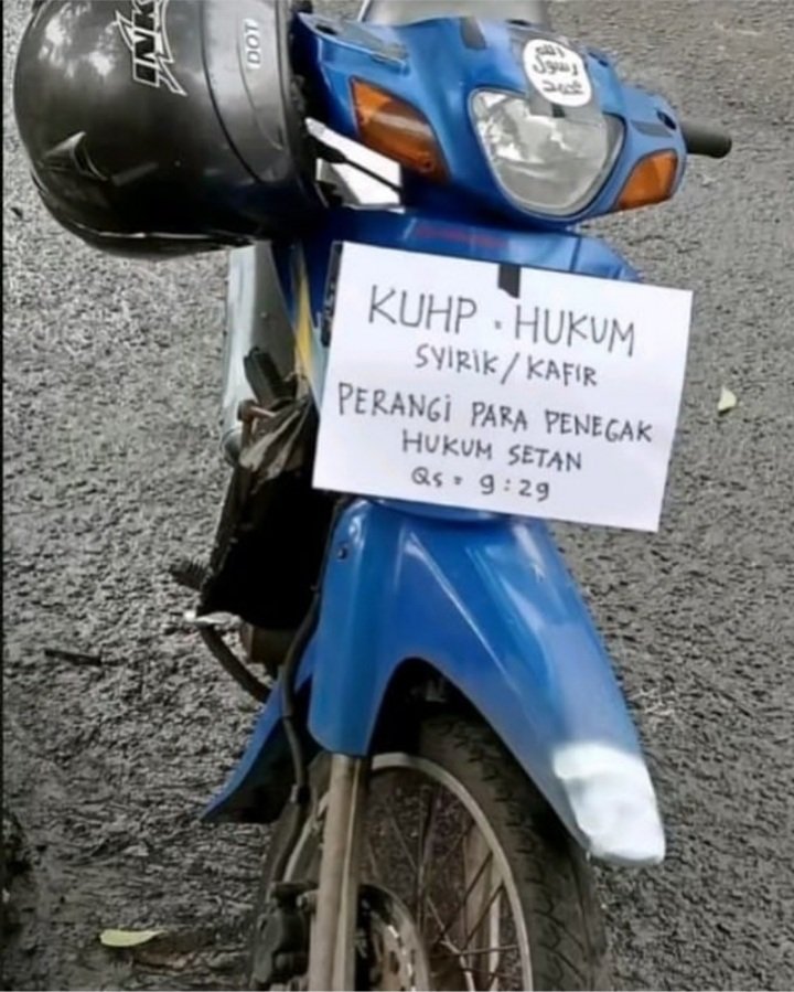Pantekosta Garis Lucu tweet media