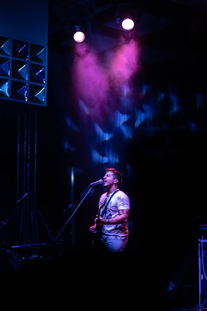 Ferrerivan's tweet photo. Mis favoritas de algunas fotos que hice en el concierto de ayer de @LOSMESONEROS y por supuesto no faltaron de @paablorodriguez y Giral! #cracks
.
.
. https://t.co/b6kAZKS4Vf