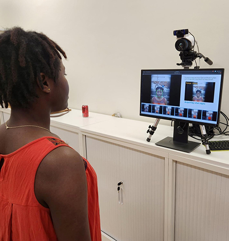 Camera Measures Blood Pressure with Quick Look

At the University of South Australia, researchers designed a system that allows them to measure a patient’s blood pressure with a camera. The camera visualizes the patient’s forehead and focuses on two…
medgadget.com/?p=1542695&utm…