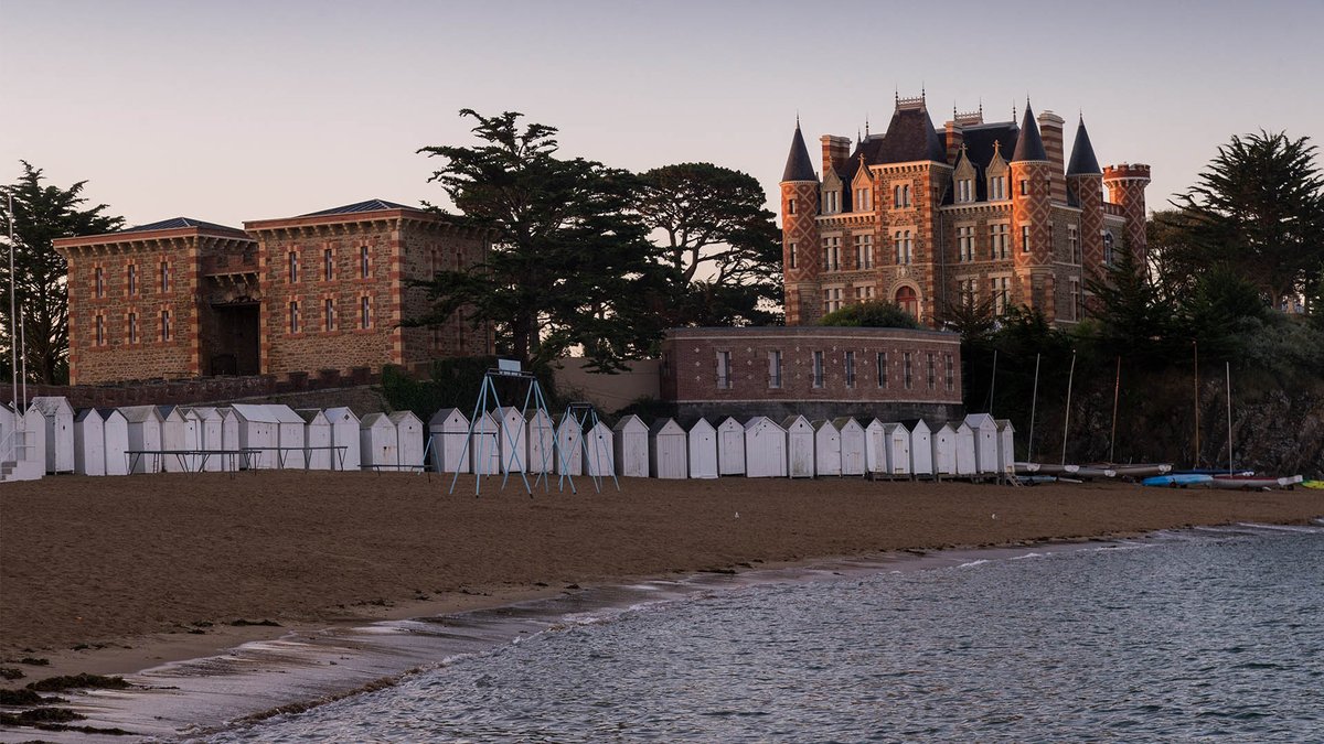 SLHLuxuryHotels's tweet image. In the latest of our Independent Minds series, we speak with Martin Bazin, General Director of Le Nessay in Brittany. Here, Martin tells us about this historic house, plans for the future and what being an independently-minded hotel owner means to him.
journal.slh.com/journal/indepe…