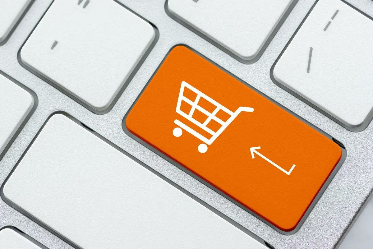 ShopperMatters's tweet photo. #ECommerce Sales Grew 50% to $870 Billion During The #Pandemic https://t.co/KpMvwbd30L https://t.co/AOdJNp9NiL