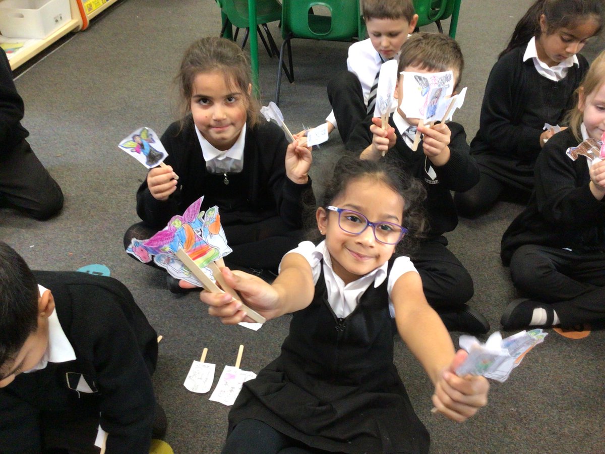SCOS_Assisi's tweet photo. In RE the children were very creative, making puppets and retelling the story of the birth of Jesus. #StCaths #StCathsRE https://t.co/rjFEtRit7T