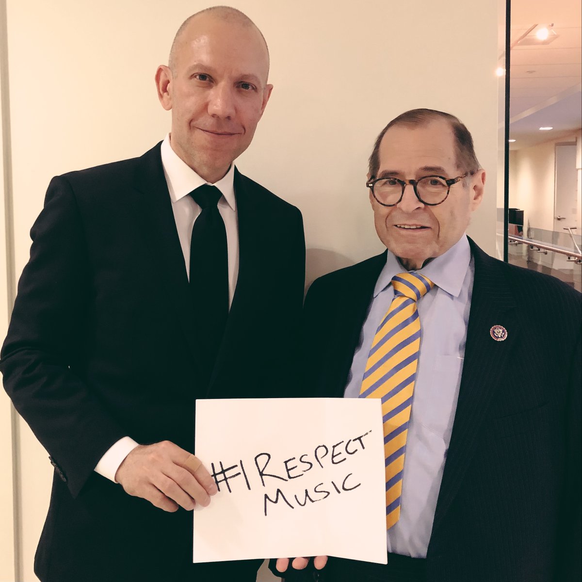 1/ Today’s the day! The House Judiciary Committee is voting on the American Music Fairness Act today! This historic bill would––for the first time––guarantee that artists get paid for AM/FM radio airplay. 

#IRespectMusic