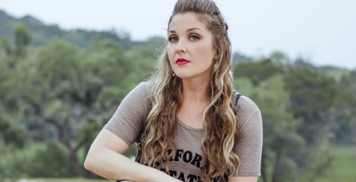 Happy 46th birthday
Sunny Sweeney 