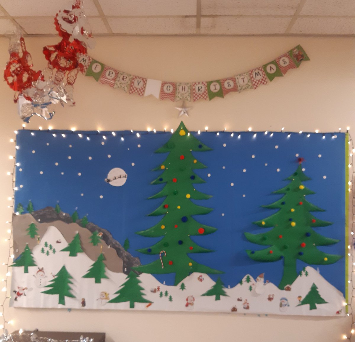 It's beginning to look a lot like Christmas at the CDC!
Don't forget Christmas jumper day tomorrow!! 🎄🎅🎁