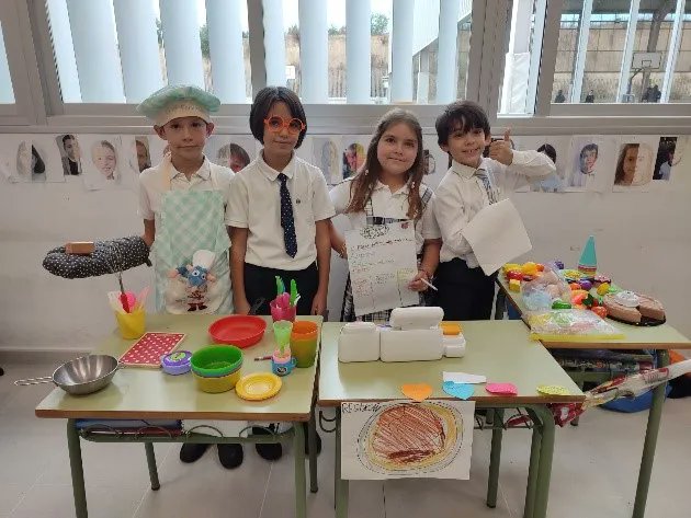 CEUAndalucia's tweet photo. Alumnos de Educación Primaria del Colegio #CEU San Pablo #Sevilla participan en el proyecto Welcome to our restaurant https://t.co/9Yx2vCPgxC @Colegios_CEU https://t.co/XswPpD2pMj