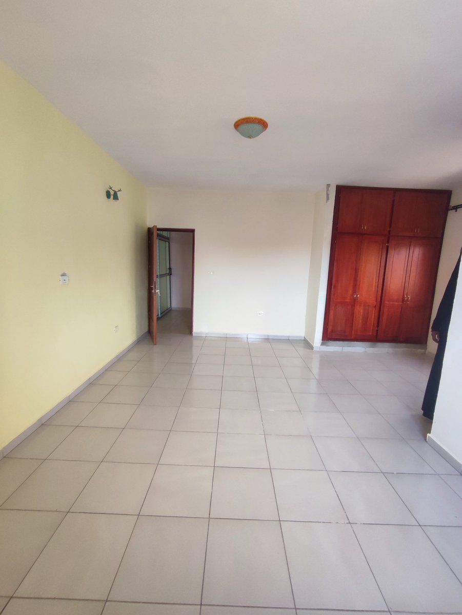 One_Immobilier's tweet photo. #yaounde #mendong
Appartement neuf à Louer à Maetur Mendong
03 chambres
02 douches
01 grand salon
01 grande cuisine et buanderie
02 balcons
Forage
Vigile h24
Prix : 140.000 f / mois
699455517
#oneimmobiliergroup #immobilierdeluxe237 #appartement #immobilier #realestateagent https://t.co/WX8NQVV9yZ