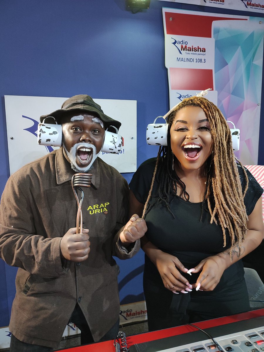 At Radio Maisha with <a href="/mwendemacharia1/">Queen of Airwaves</a> #Headphonechallenge