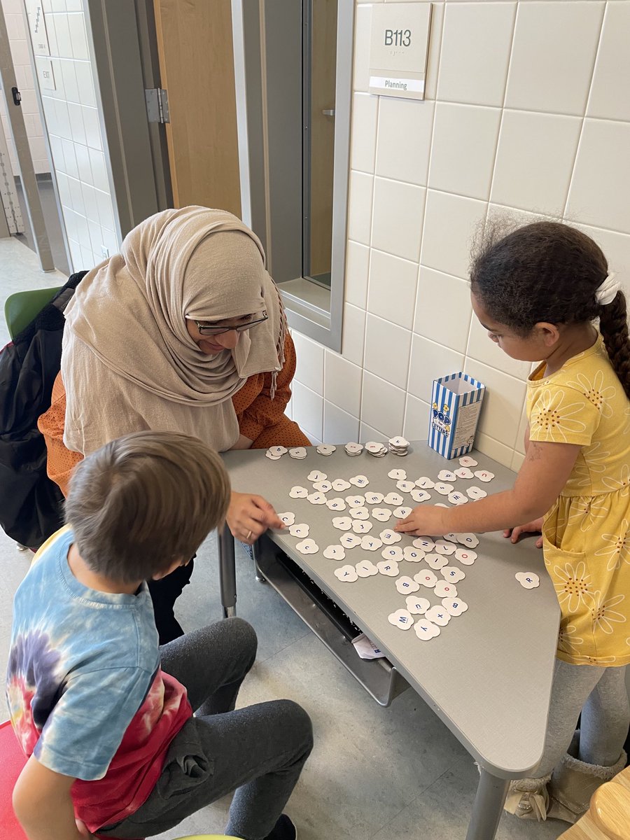 FCPSTrailblazer's tweet photo. ⁦@ButterflyRidge1⁩ ⁦@FCPSMaryland⁩ parental support is necessary to accelerate students. Thanks to our amazing families and the support they provide. #watchus #trailblaze and #succeed #volunteer ⁦@TSmithTeach⁩ ⁦@samerenap⁩ ⁦@MrWeis_FCPS⁩ https://t.co/sSmzVkM7Qw