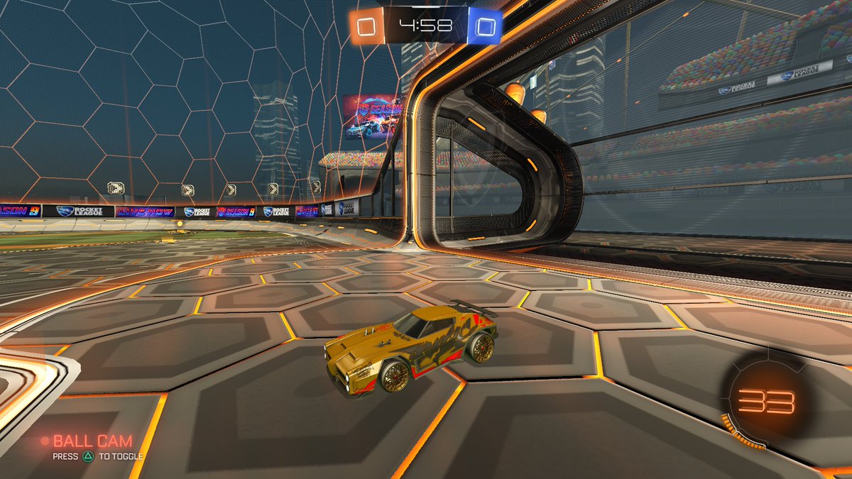 Is_Relentless's tweet image. How is this the same color lmao, the filter on the new update at the main menu every season always changing what the cars actually  look like in game