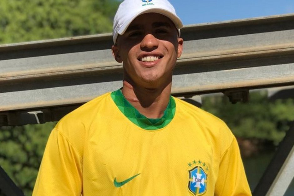 correio24horas's tweet photo. Soldado de 19 anos é morto a facadas após assistir jogo do Brasil na Bahia https://t.co/puoLlvVzWF

Outro soldado foi atingido, mas passa bem #Correio24h https://t.co/bBCKX4pa0E