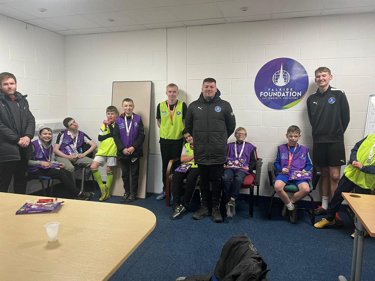 Our CAMHS group finished the year with a festive presentation yesterday!

It's been a great year engaging with children, and it demonstrates the power of the game and shows that football is for all.

We wish all the players, parents and staff from CAMHS a wonderful Christmas! 🎅