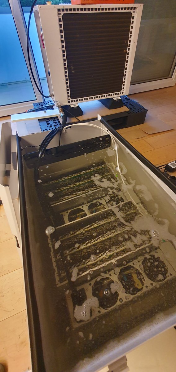 N21PoW's tweet photo. Primeras pruebas del #BitPod de @DCX_Immersion con 2 x S19jPro 96TH, funcionando a temperaturas estables durante varias horas, buena alternativa para "home mining". https://t.co/uMSBJNaIEs