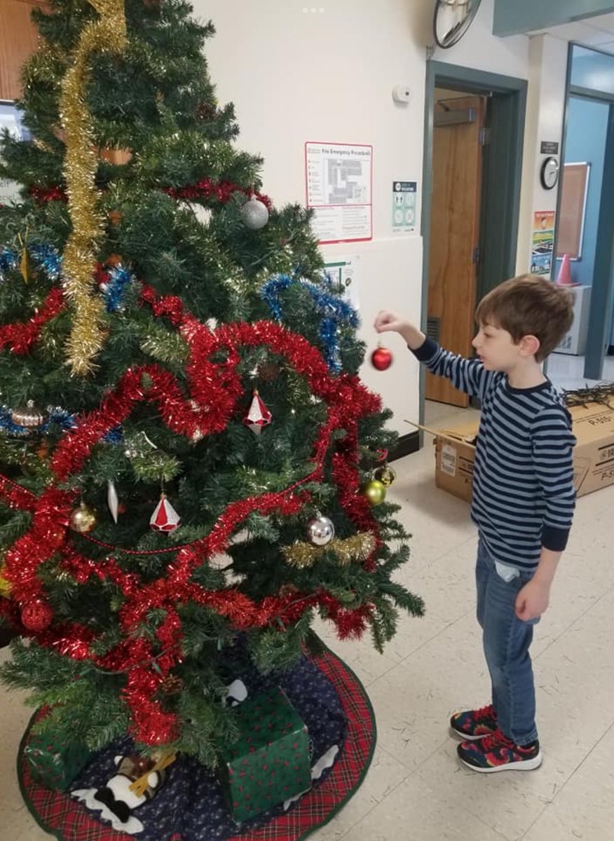 am_RETSD's tweet photo. There is a festive feeling is in the air at Angus McKay as students create holiday cards, decorate the tree, and search for Clementine the Clumsy Elf! https://t.co/tD3dz8r5kU