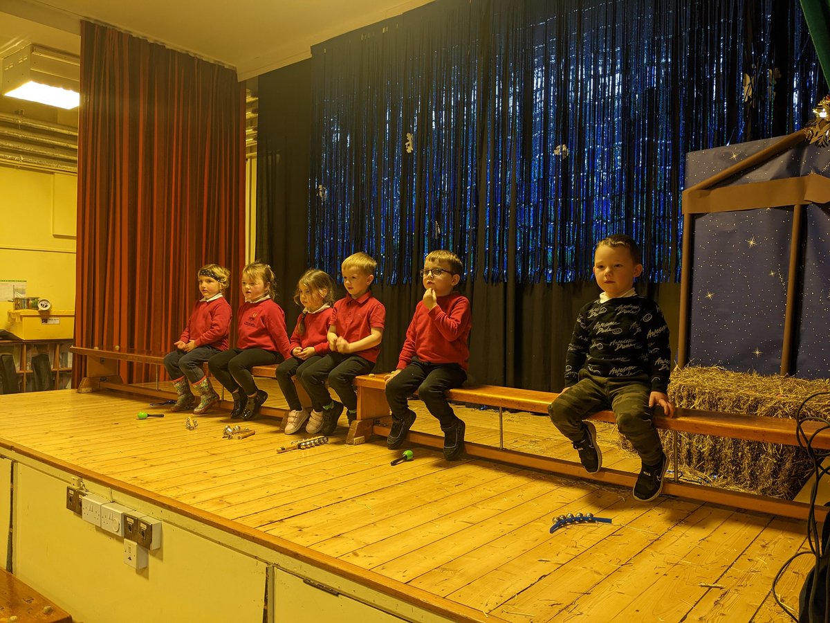 Mrs Thom tweet media