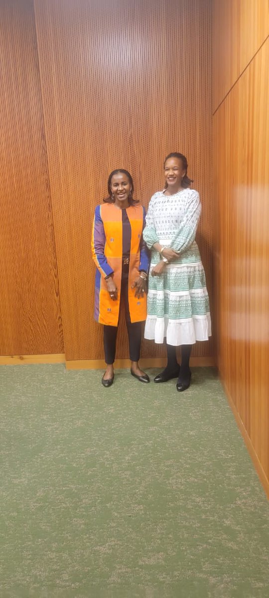 World Bank is committed to funding host states to manage development initiatives solutions for refugees and host communities <a href="/WorldBank/">World Bank</a> <a href="/EstherAnyakun/">Esther Anyakun Davinia 🦋</a>