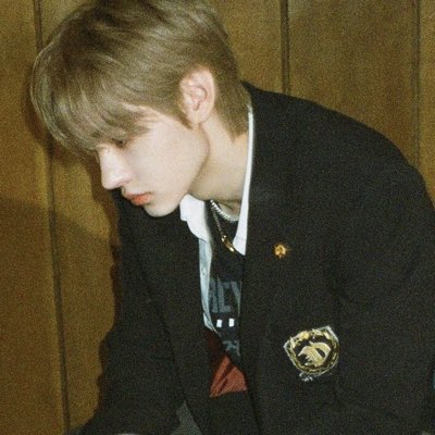 ㅤㅤㅤㅤ

                        a lonely 20th.⠀
                        happy birthday to psh and
                        all psh fcs. enjoy your day :)

ㅤㅤㅤㅤ