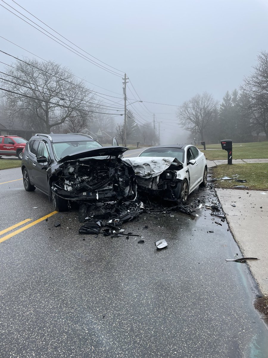 PoliceRichmond's tweet photo. Due to a bad crash on Richmond Road between Chardon and Brush Road, Richmond Road is closed while we investigate.  Please use alternate routes and thank you for your patience. https://t.co/aQx2eJmK0S