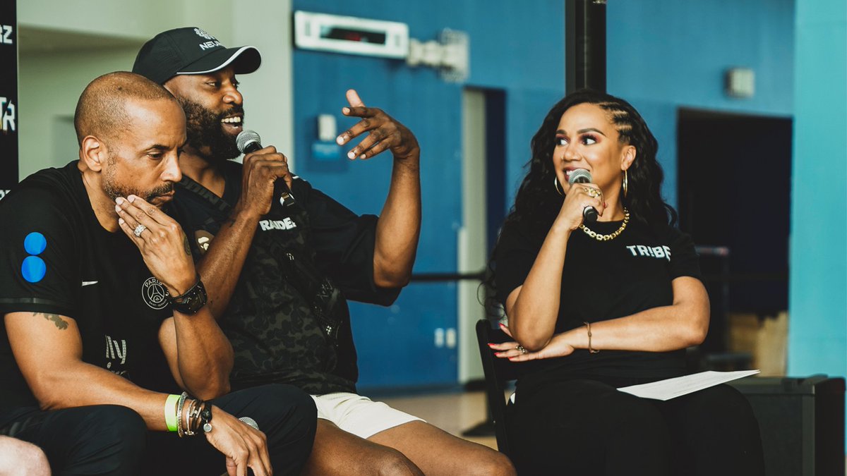 TheNBPA's tweet image. The NBPA celebrated basketball, tech, art, and culture at Miami Art Week!

THINK450 and @techrunsdao came together for a day of interactive art experiences, a grassroots art showcase, and a panel featuring DAOLabs founder @DT_32, THINK450 President Que Gaskins, and @BaronDavis.